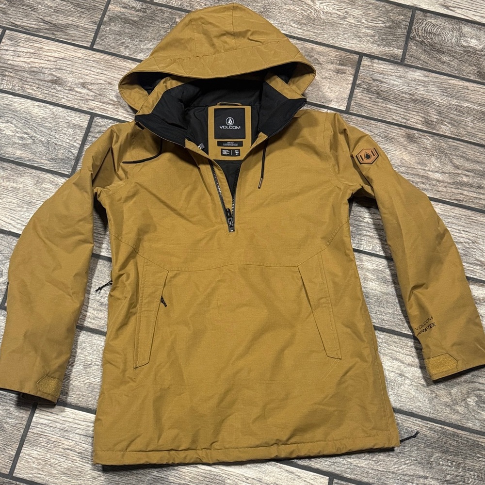 Volcom Hooded Pullover gore-tex in Mustard Yellow with Black Trim size lg women